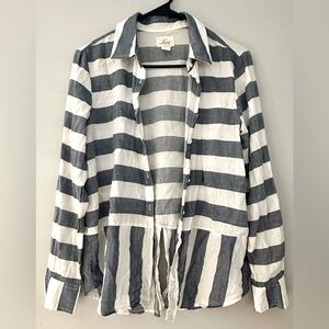 Levi’s Button Down Shirt